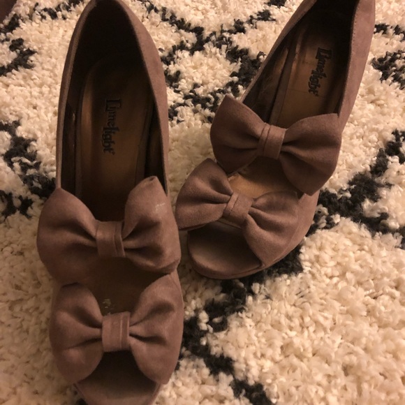 Heels - Picture 4 of 8